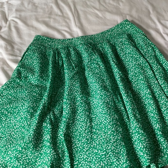 Floral green skater skirt - Picture 2 of 3